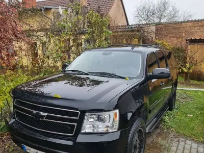 Używany Chevrolet Suburban 310 KM (228 kW) 2006 Czarny SUV