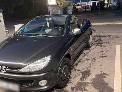Gebraucht Peugeot 206 CC Tendance 109 PS (80 kW) 2004 Schwarz Cabrio