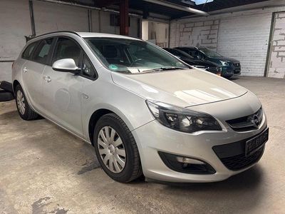 Silber Gebraucht 2014 Opel Astra Edition Kombi | 3.999 € (Guter Preis)