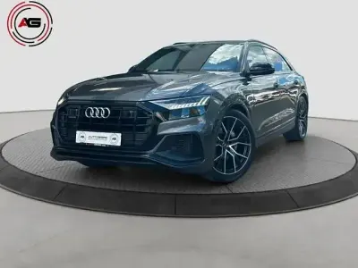 Gebraucht Audi Q8 S-Line 340 PS (250 kW) 2019 Grau SUV