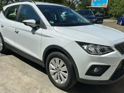 Używany Seat Arona Style 95 KM (69 kW) 2021 Biały SUV