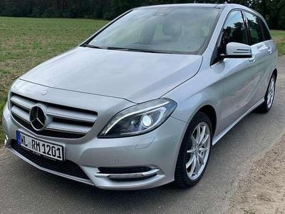 Gebraucht Mercedes 200 136 PS (100 kW) 2012 Polarsilber  metalliclack Van / Kleinbus