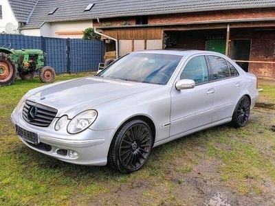 Mercedes E320