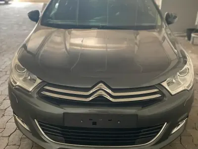 Gebraucht Citroën C4 Exclusive 120 PS (88 kW) 2012 Grau Limousine
