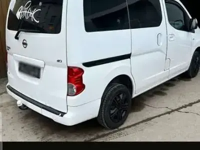 Gebraucht Nissan NV200 Premium Edition 90 PS (66 kW) 2013 Van / Kleinbus