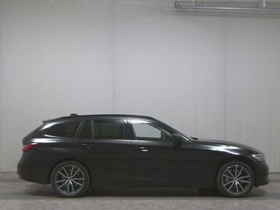 BMW 330e