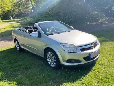 Gebraucht Opel Astra Cabriolet 150 PS (110 kW) 2007 Silber Cabrio