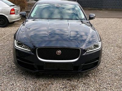 Gebraucht Jaguar XE 180 PS (132 kW) 2016 Blau Limousine