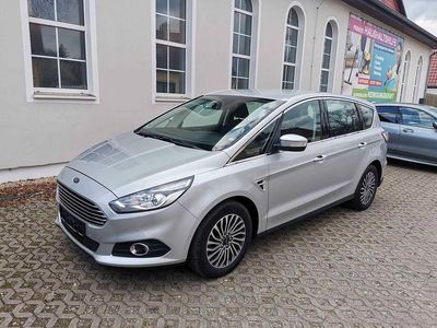 Gebraucht Ford S-MAX Titanium 150 PS (110 kW) 2019 Silber Van / Kleinbus