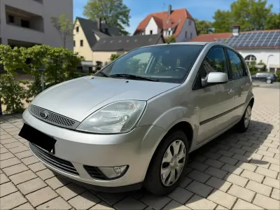 Gebraucht Ford Fiesta 80 PS (58 kW) 2005 Silber Kleinwagen