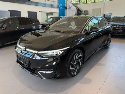 Gebraucht VW ID.7 Pro 210 kW (286 PS) 2023 Schwarz Kleinwagen