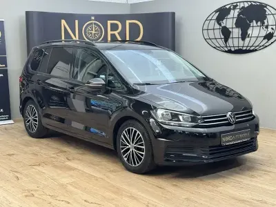 Gebraucht VW Touran Comfortline 150 PS (110 kW) 2020 Deep black perleffek Van / Kleinbus