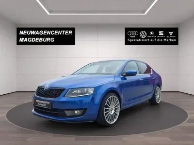 Gebraucht Skoda Octavia Style 179 PS (131 kW) 2016 Blau Kombi