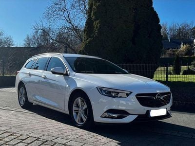 Gebraucht Opel Insignia Business 170 PS (125 kW) 2017 Weiß Kombi