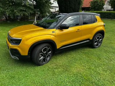 Usata Jeep Avenger EV 114 kW (156 CV) 2023 Giallo SUV