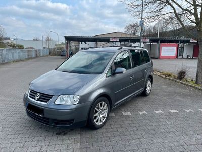 gebraucht VW Touran 1,9 TDi Automatik Scheckheftgepflegt