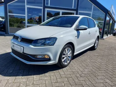 Gebraucht VW Polo LOUNGE 90 PS (66 kW) 2015 Weiß Limousine