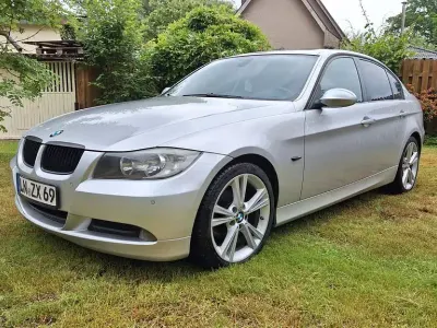 Gebraucht BMW 318 129 PS (94 kW) 2007 Silber Limousine