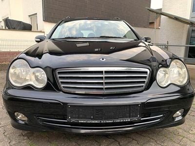 Schwarz Gebraucht 2004 Mercedes C220 Classic Kombi | 3.399 € (Etwas zu teuer)