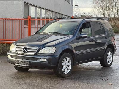 Blau Gebraucht 2002 Mercedes ML270 SUV | 3.490 € (Etwas zu teuer)