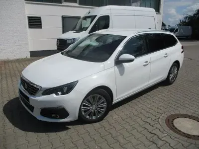Gebraucht Peugeot 308 SW Allure 131 PS (96 kW) 2020 Weiß Kombi