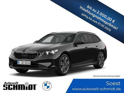 Gebraucht BMW 520 M Sport 197 PS (144 kW) 2025 Saphirschwarz Kombi