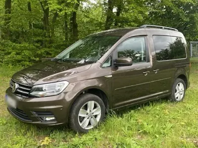 Używany VW Caddy 125 KM (91 kW) 2018 Brązowy Minivan
