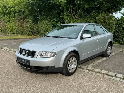 Gebraucht Audi A4 Basis 131 PS (96 kW) 2001 Silber Limousine
