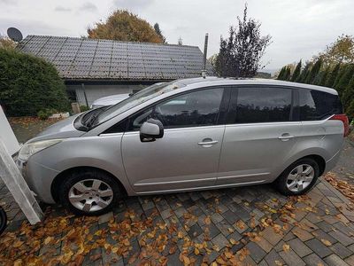 Gebraucht Peugeot 5008 Business-Line 150 PS (110 kW) 2011 Silber Kombi