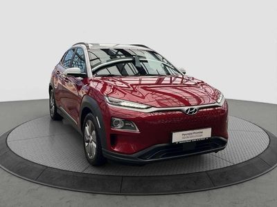 Sunset red/ chalk white Gebraucht 2021 Hyundai Kona Style SUV | 17.900 € (Guter Preis)