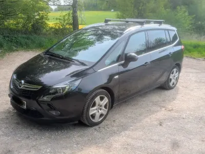 Begagnad Opel Zafira Tourer 170 HK (125 kW) 2016 Svart Minibuss