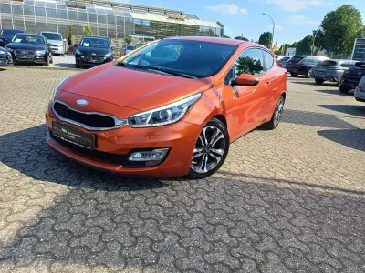 Gebraucht Kia ProCeed Spirit 135 PS (99 kW) 2013 Orange Kleinwagen