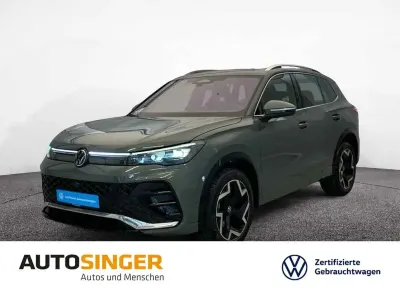 Gebraucht VW Tiguan R-line 193 PS (141 kW) 2025 Cipressinogrün metallic SUV