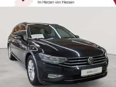 Gebraucht VW Passat Business 122 PS (89 kW) 2022 Deep black perleffekt Kombi