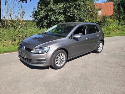 Grau Gebraucht 2015 VW Golf LOUNGE Limousine | 7.450 € (Guter Preis)