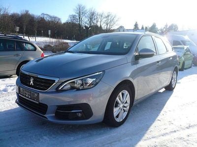 Gebraucht Peugeot 308 SW Active 110 PS (80 kW) 2020 Grau Kombi