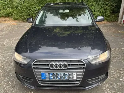 Gebraucht Audi A4 Ambiente 136 PS (100 kW) 2012 Blau Kombi