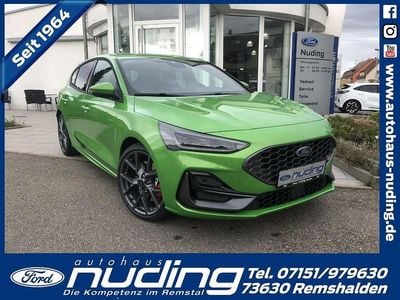 Usata Ford Focus ST 280 CV (205 kW) 2022 Verde Berlina