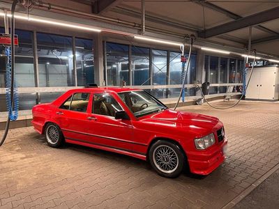 Second-hand Mercedes 190 122 CP (89 kW) 1985 Roșu Berlinǎ