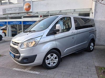 Gebraucht Ford Tourneo Titanium 170 PS (125 kW) 2017 Silber Van / Kleinbus