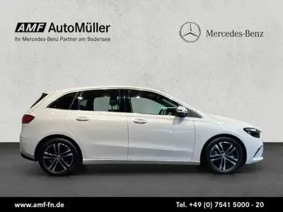 Gebraucht Mercedes B180 Progressive 136 PS (100 kW) 2023 Digitalweiß Van / Kleinbus