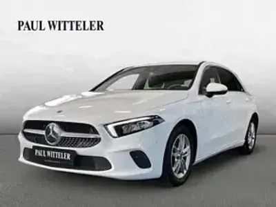 Gebraucht Mercedes A180 Progressive 116 PS (85 kW) 2019 Unilack polarweiß Limousine