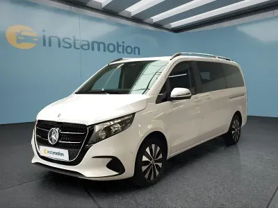 Gebraucht Mercedes V220 163 PS (119 kW) 2024 Weiß Van / Kleinbus