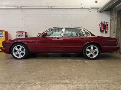 Gebraucht Jaguar XJ Sovereign 284 PS (208 kW) 2000 Rot Limousine
