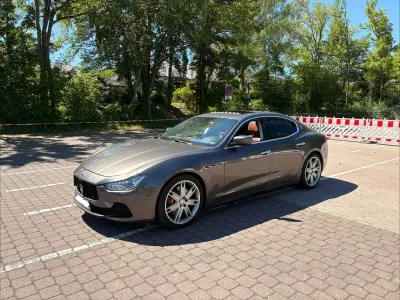 Gebraucht Maserati Ghibli 409 PS (300 kW) 2015 Grau Limousine