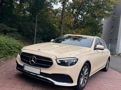 Gelb Gebraucht 2020 Mercedes E220 Avantgarde Kombi | 19.900 € (Etwas zu teuer)