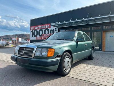 Usata Mercedes E230 132 CV (97 kW) 1991 Verde Berlina