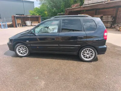 Gebraucht Mitsubishi Space Star 101 PS (74 kW) 2001 Schwarz Van / Kleinbus