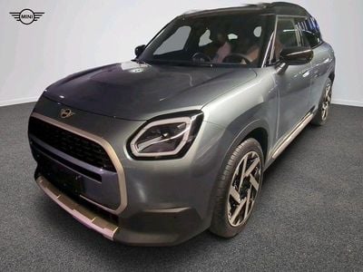 Second-hand Mini Countryman 163 CP (119 kW) 2025 Verde SUV