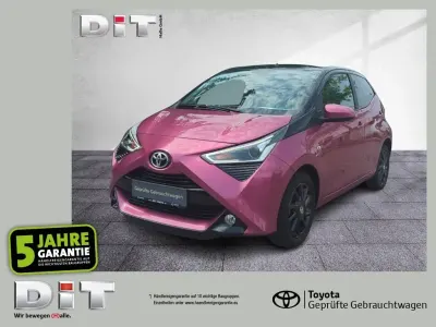 Gebraucht Toyota Aygo 72 PS (52 kW) 2018 Magenta Kleinwagen